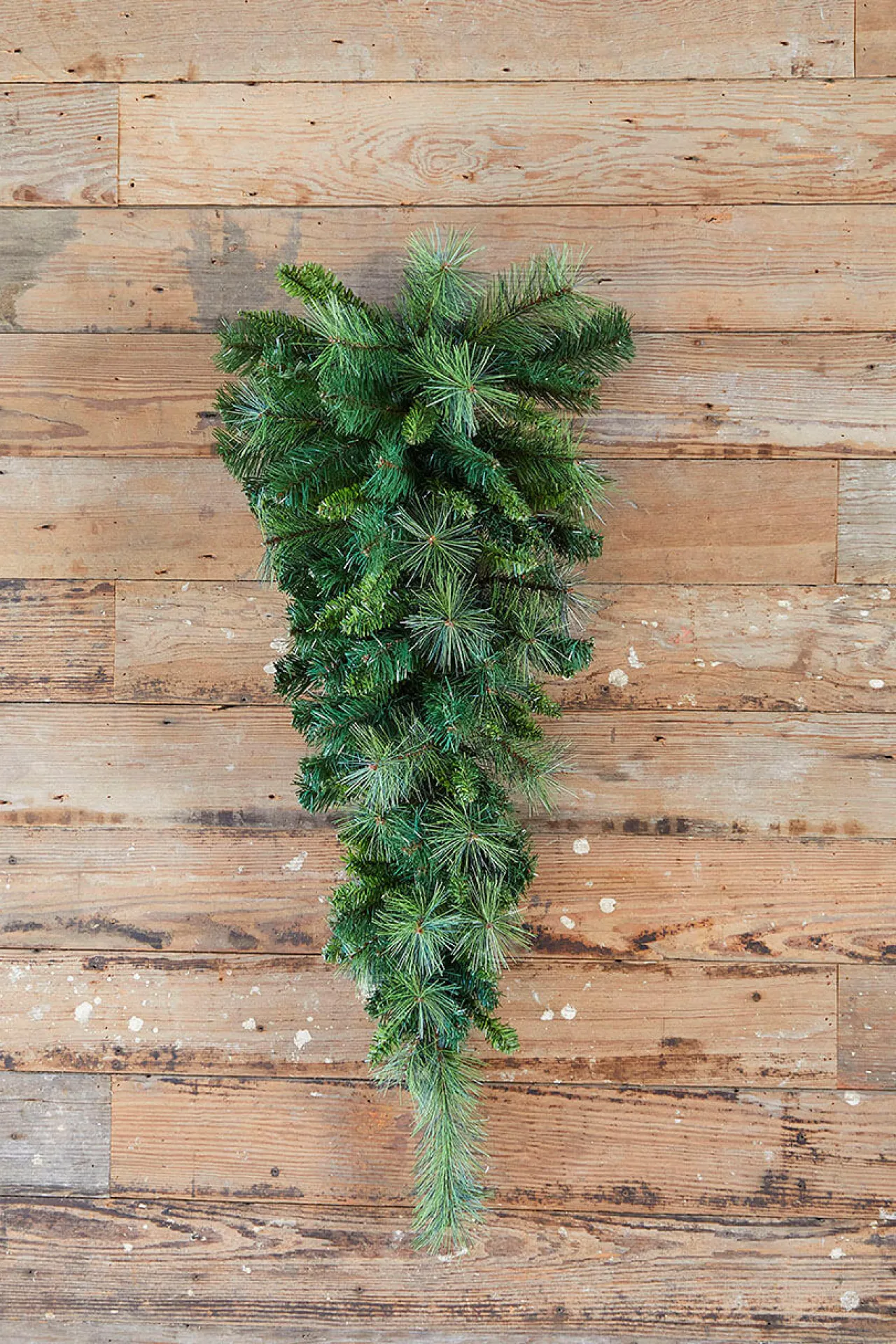 Discount Decorator's Warehouse 36” Belgium Teardrop