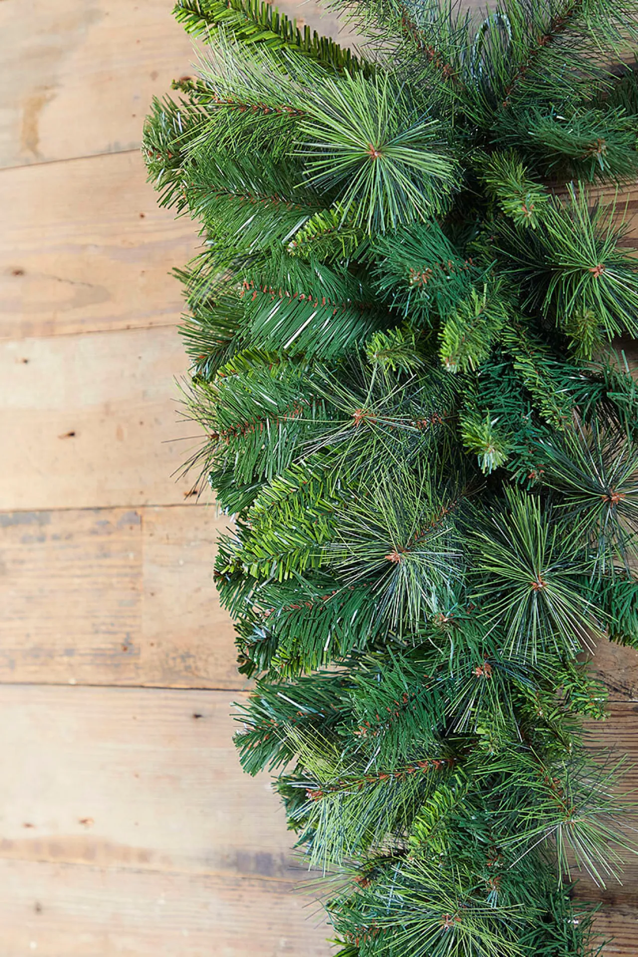 Discount Decorator's Warehouse 36” Belgium Teardrop