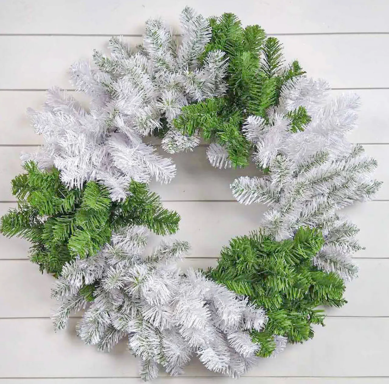 Clearance Decorator's Warehouse 30” Caprico Green & White Wreath