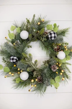 New Decorator's Warehouse 20” Christmas Pine Wreath With Ornaments , Cones & Berries