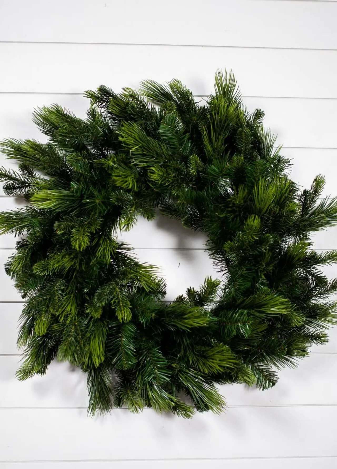 Outlet Decorator's Warehouse 30” Deluxe Mix Pine Wreath