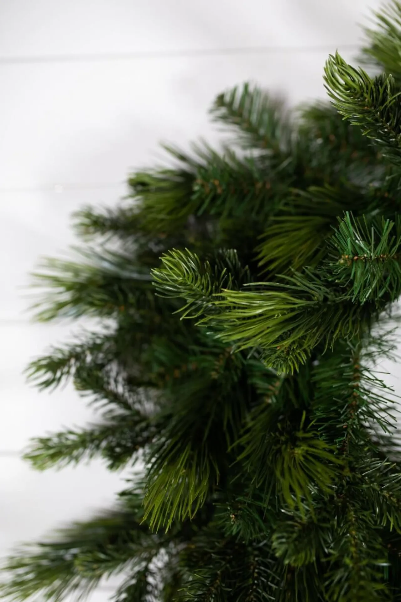 Outlet Decorator's Warehouse 30” Deluxe Mix Pine Wreath