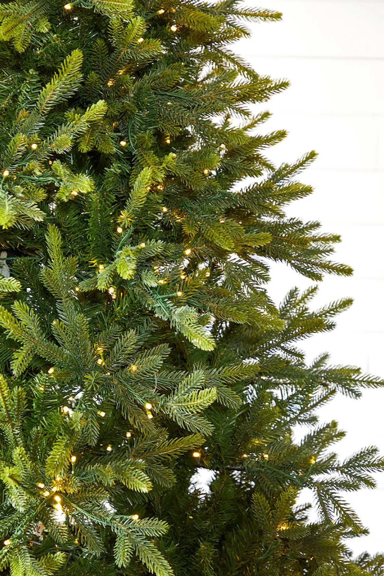 Best Decorator's Warehouse 7.5' Deluxe Trinity Pine Artificial Christmas Tree With 2000 Color-Changing Lights