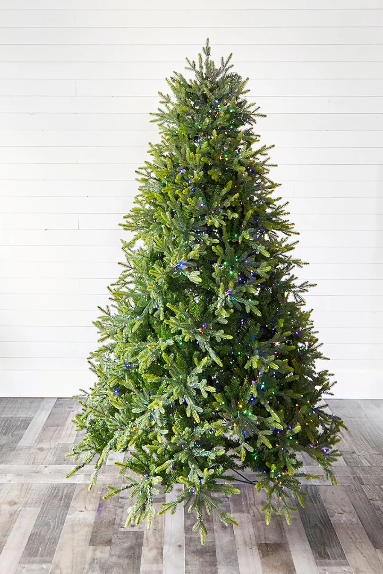 Best Decorator's Warehouse 7.5' Deluxe Trinity Pine Artificial Christmas Tree With 2000 Color-Changing Lights