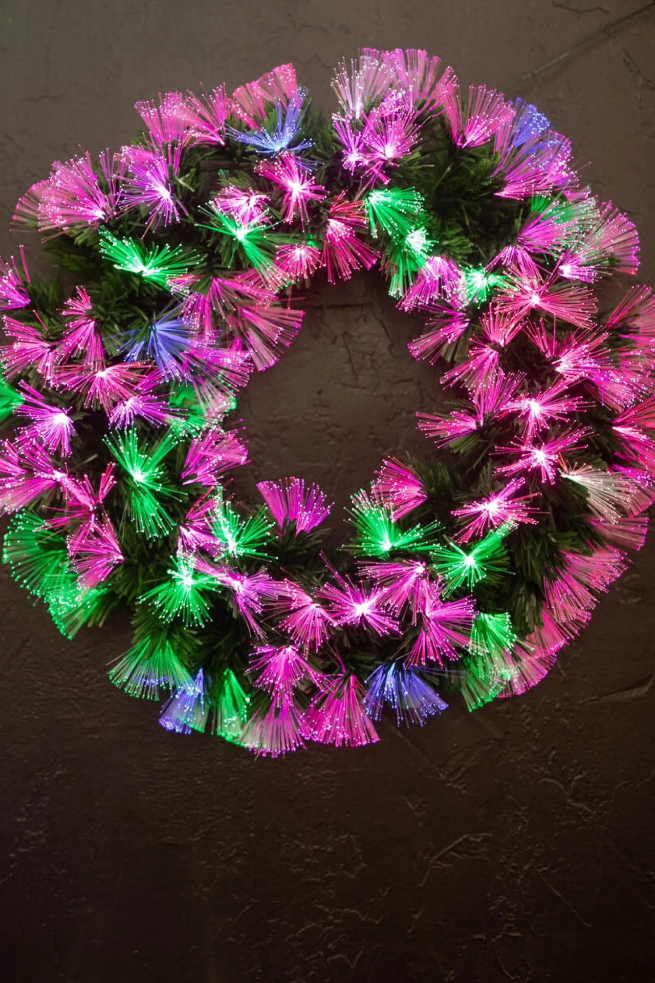 Online Decorator's Warehouse 24" Fiber Optic Wreath - Multicolor