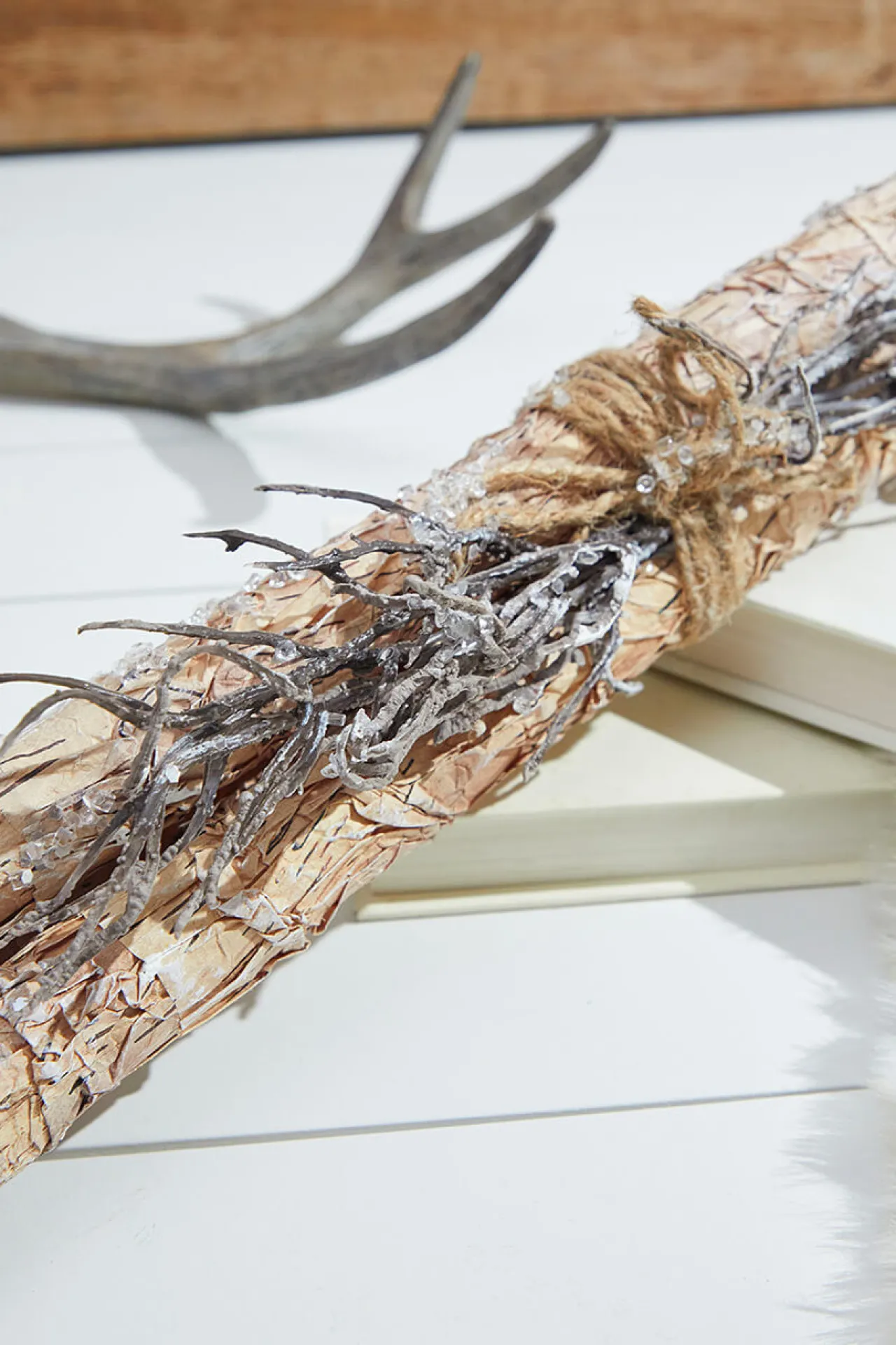 Discount Decorator's Warehouse 19” Frosted Log/Twig Bundle