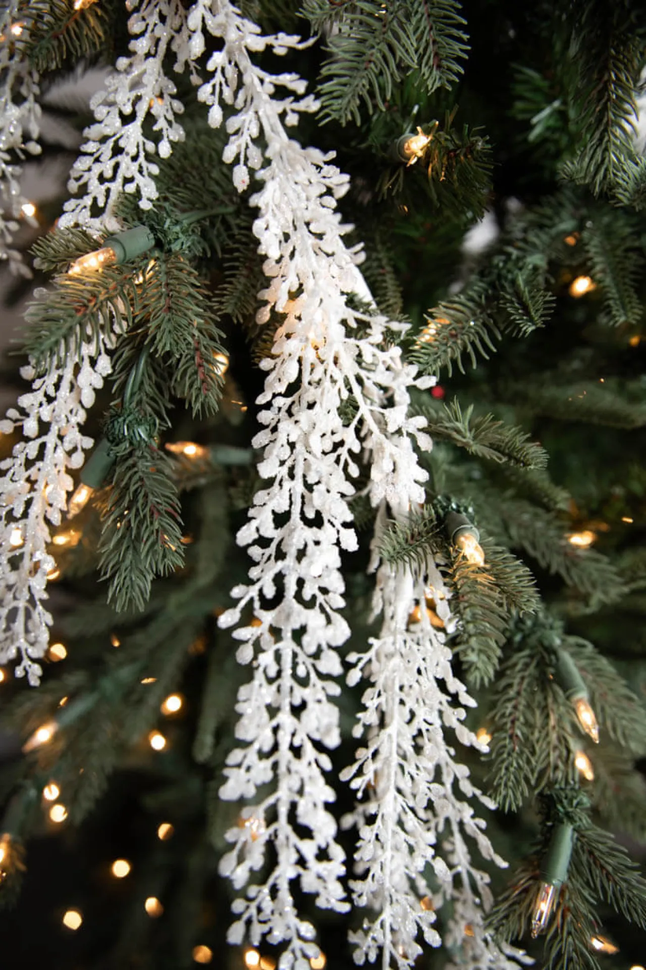 Decorator's Warehouse 48" Glitter/Sequin Artemisia Garland