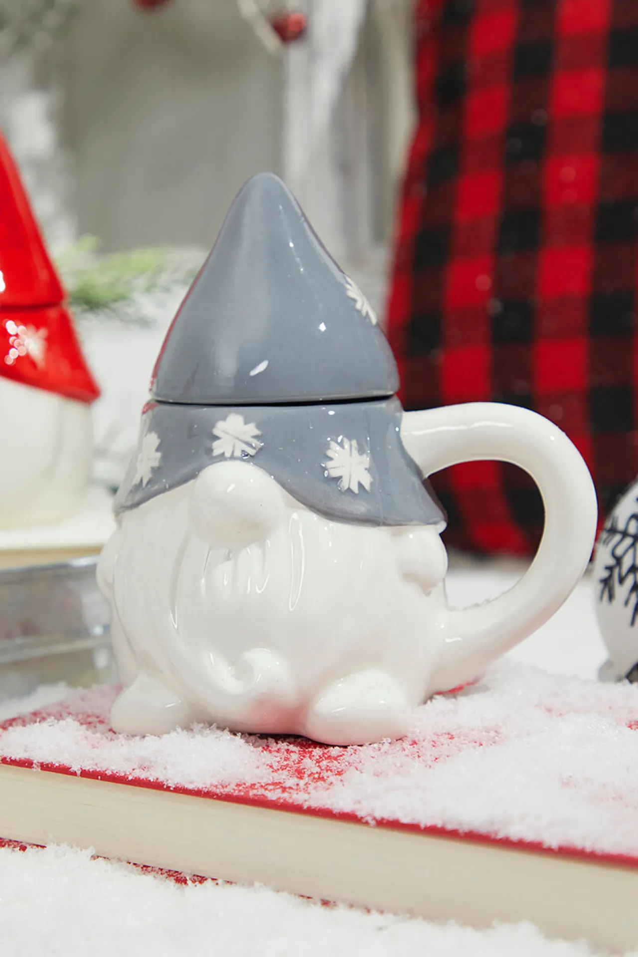 New Decorator's Warehouse 6.5" Holiday Gnome Mug