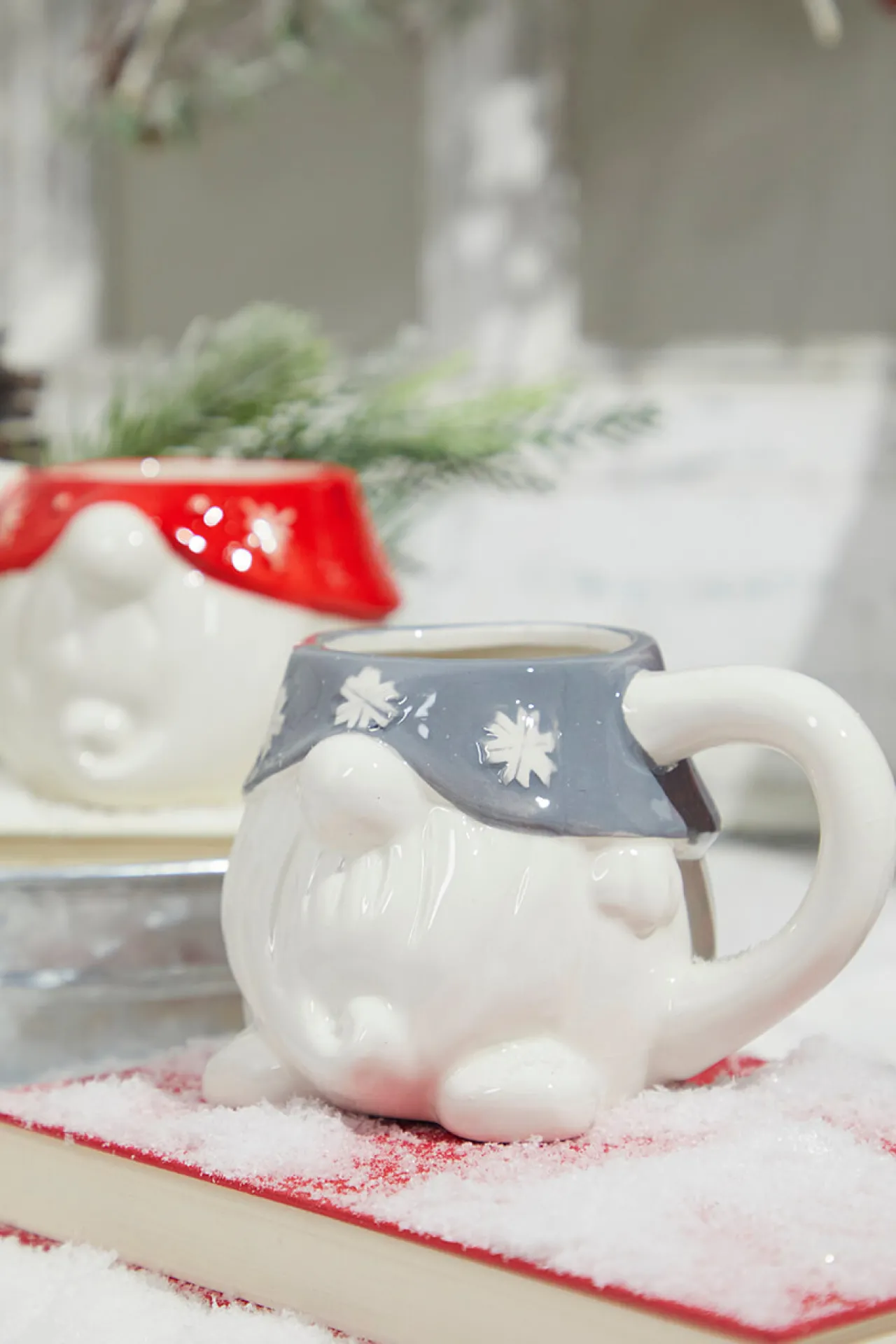 New Decorator's Warehouse 6.5" Holiday Gnome Mug