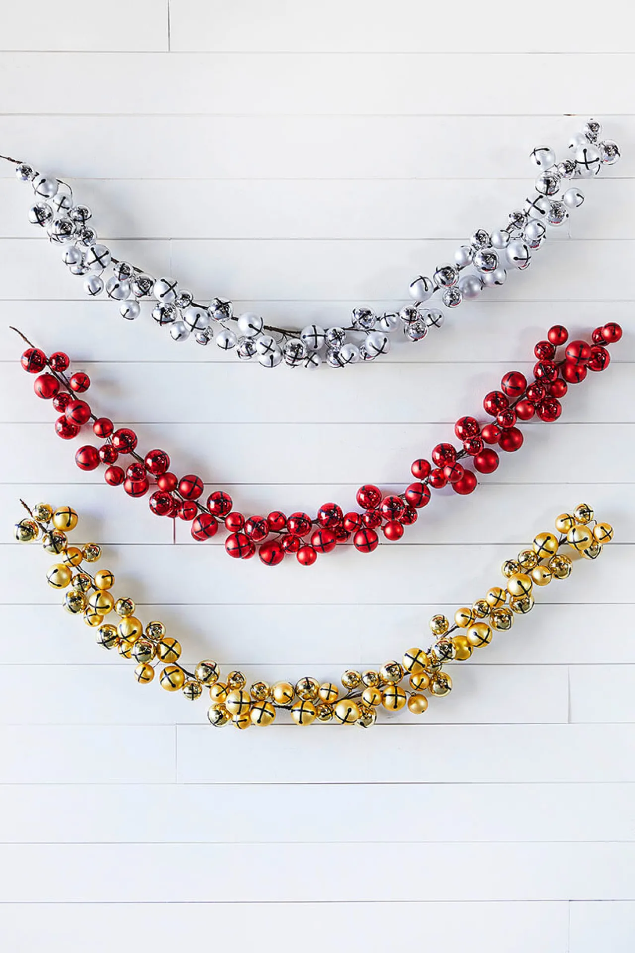 Outlet Decorator's Warehouse 5’ Holiday Gold Jingle Bells Garland