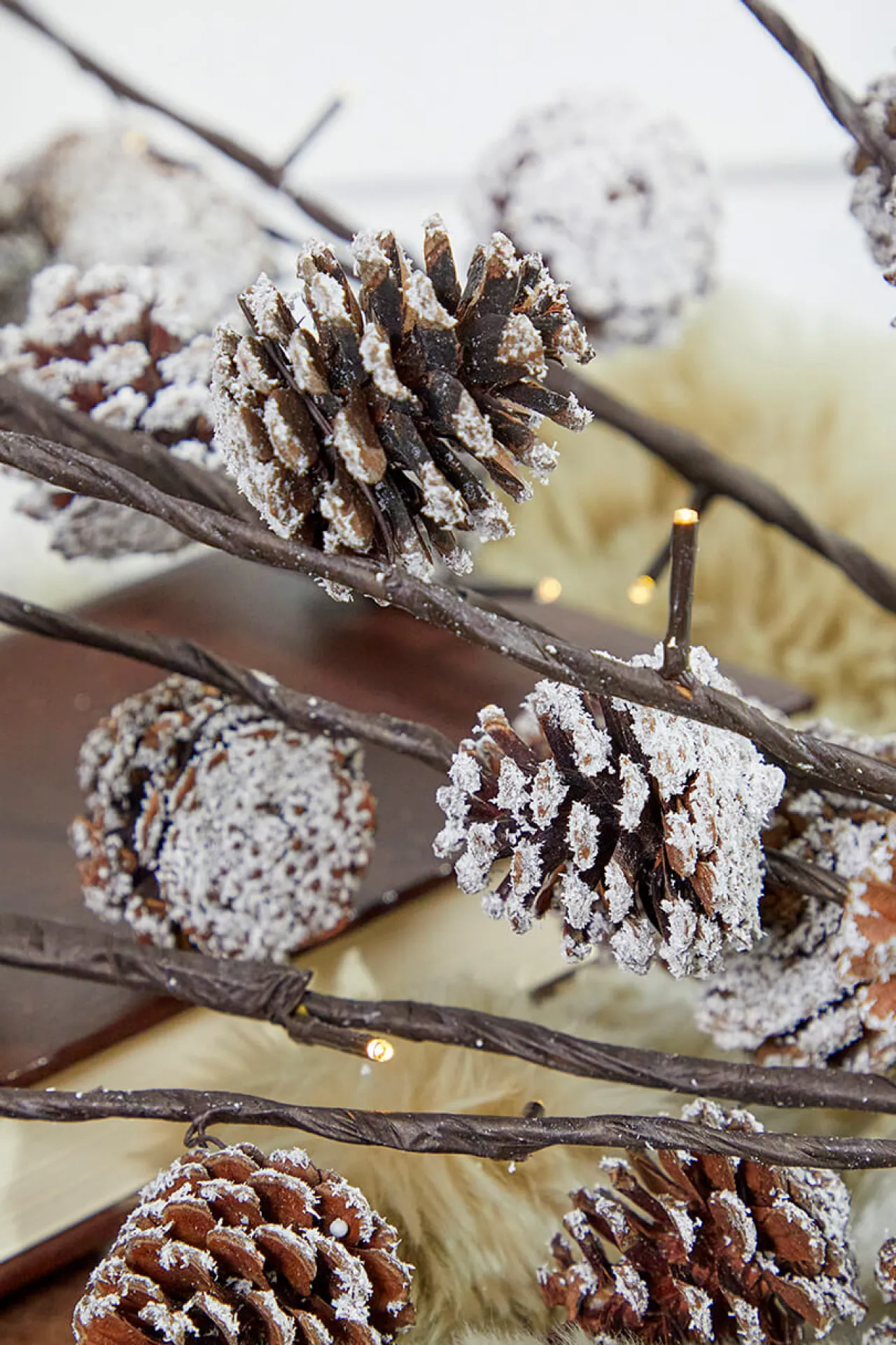 New Decorator's Warehouse 36" LED Pine Cone Branch