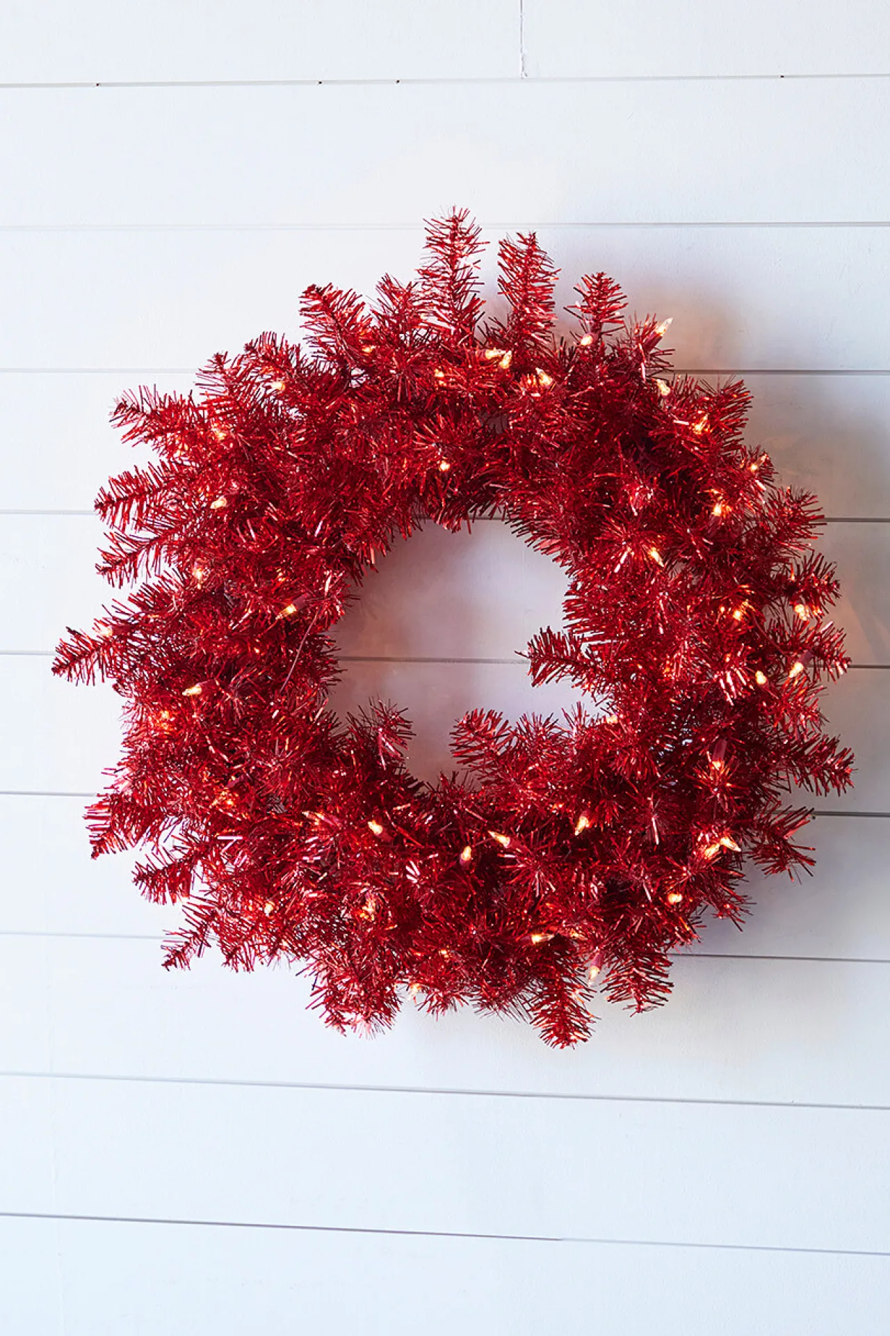 Decorator's Warehouse 20” Lighted Red Wreath