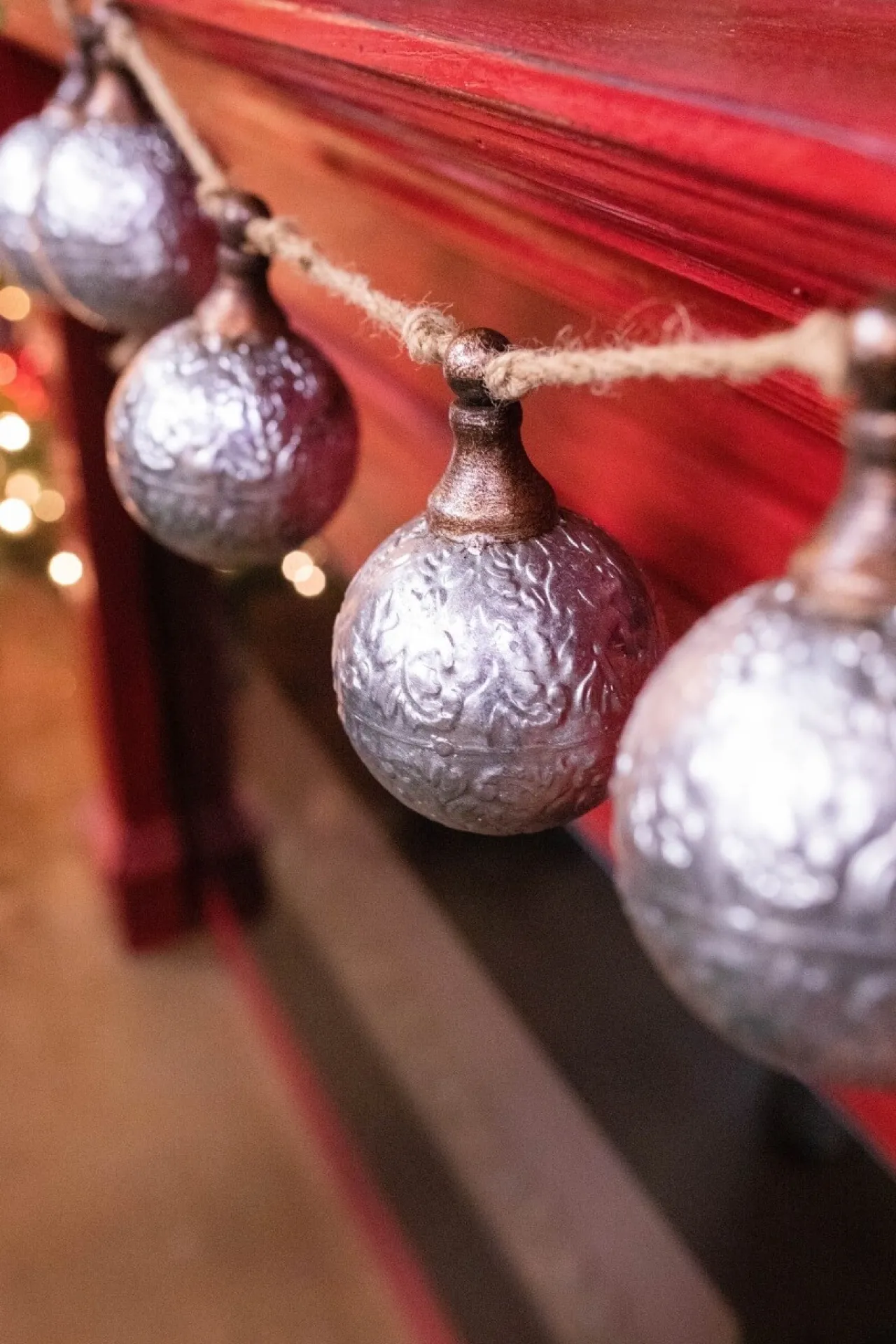 Hot Decorator's Warehouse 42” Metal Silver Rustic Ornament Garland