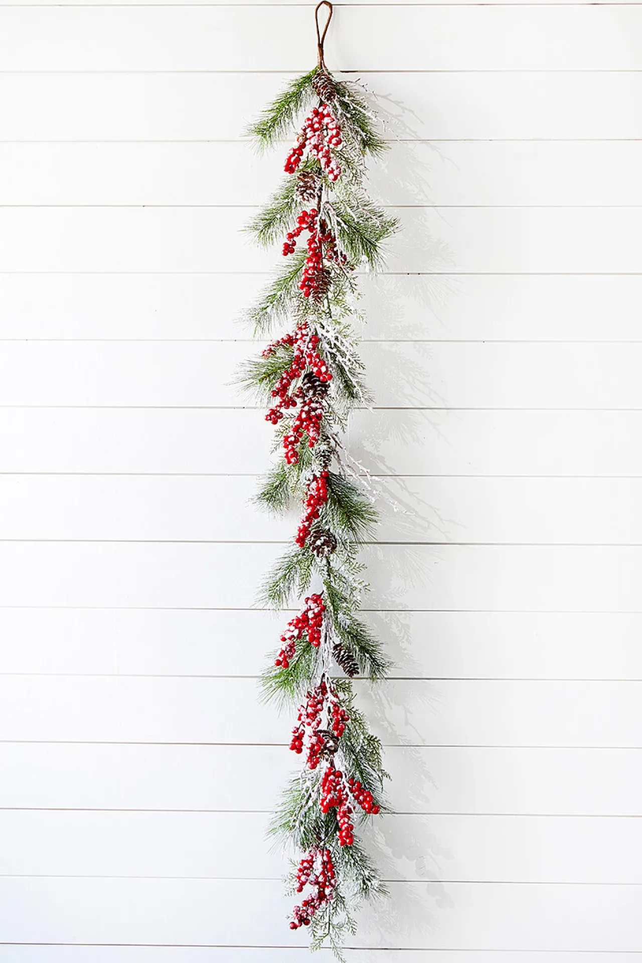 Discount Decorator's Warehouse 5' Mix Pine Snow Berry Garland