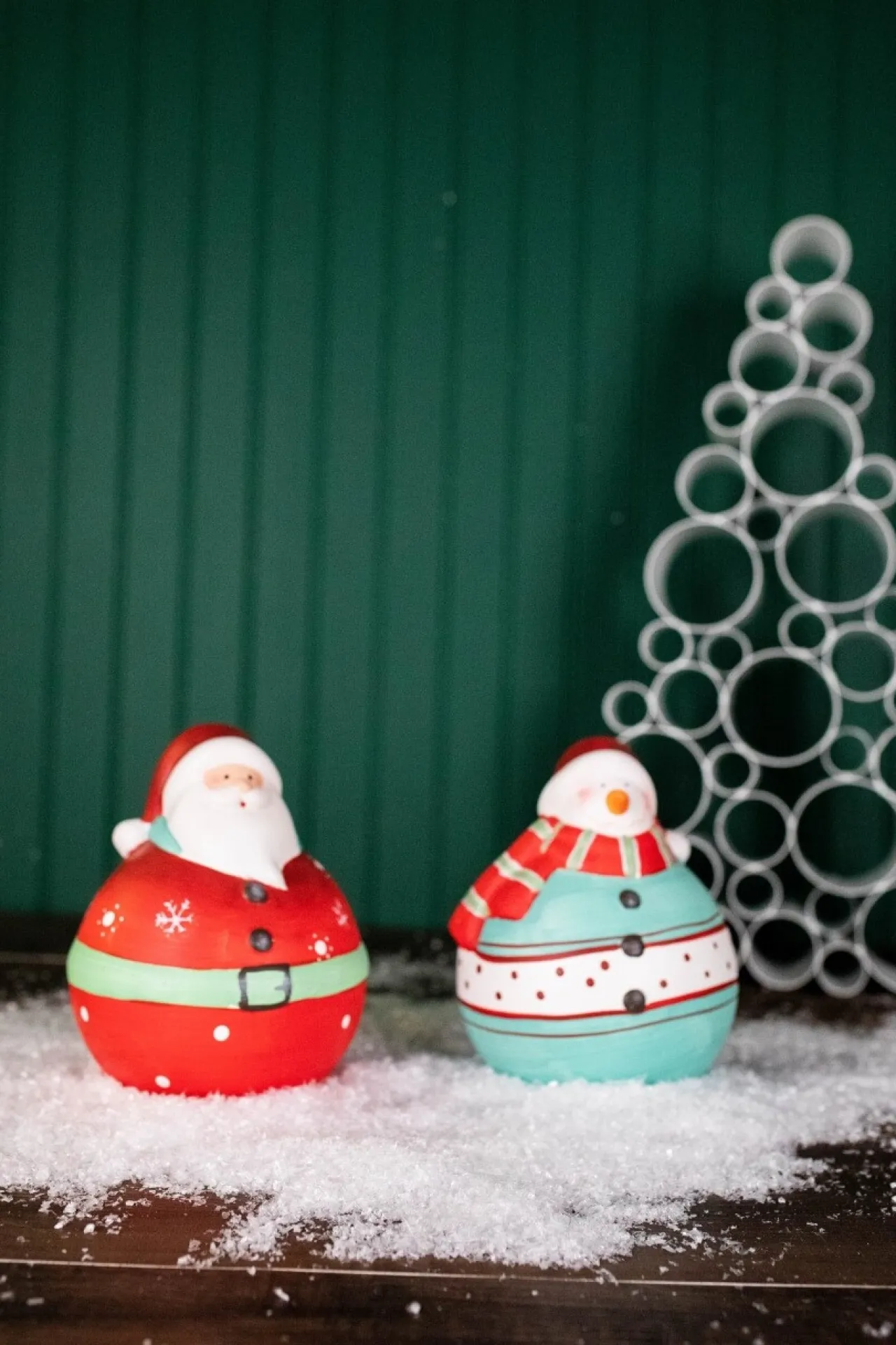 Clearance Decorator's Warehouse 7” Nostalgic Santa/Snowman Figurine