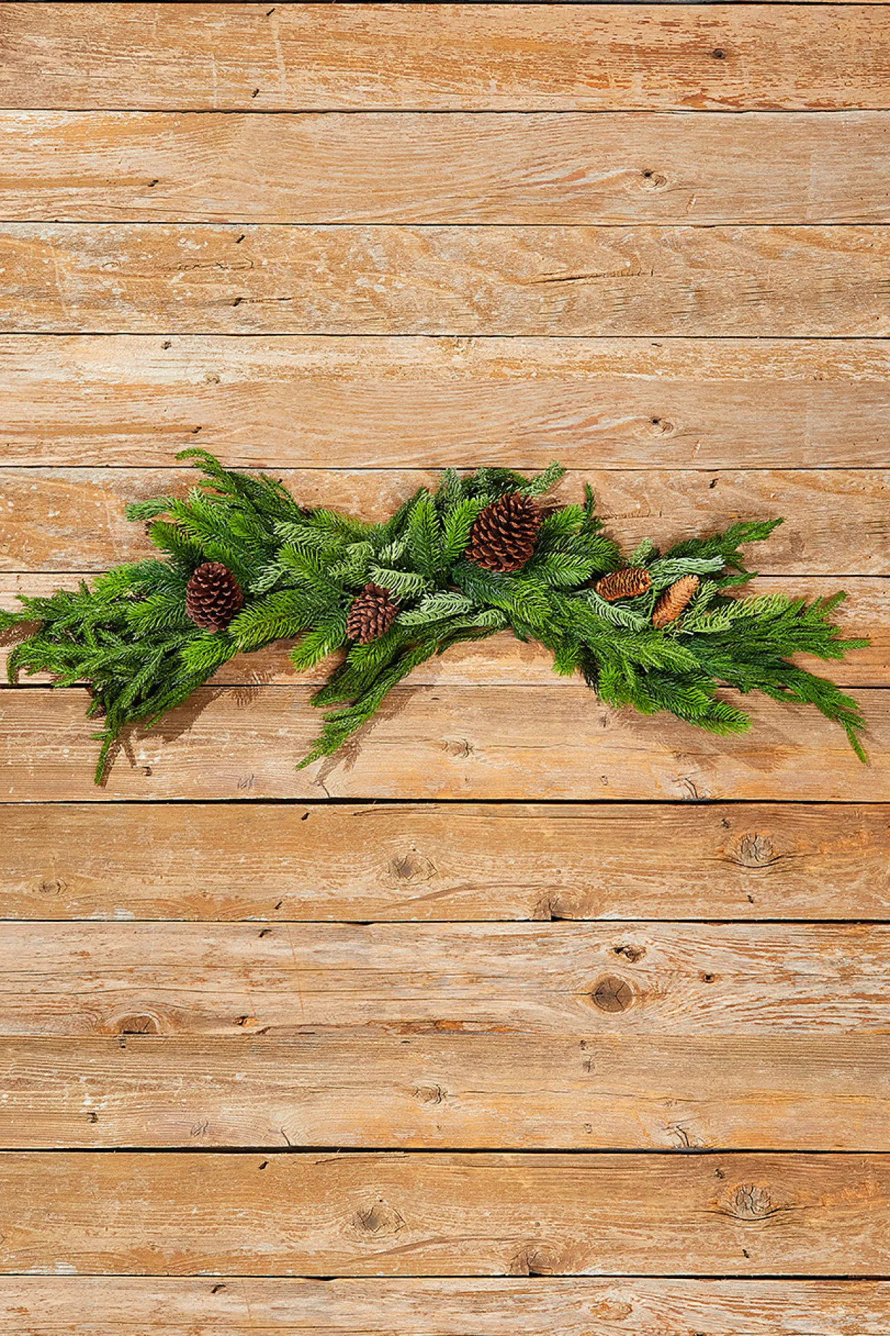 Online Decorator's Warehouse 42” Real Touch Norfolk / Spruce / Juniper Swag
