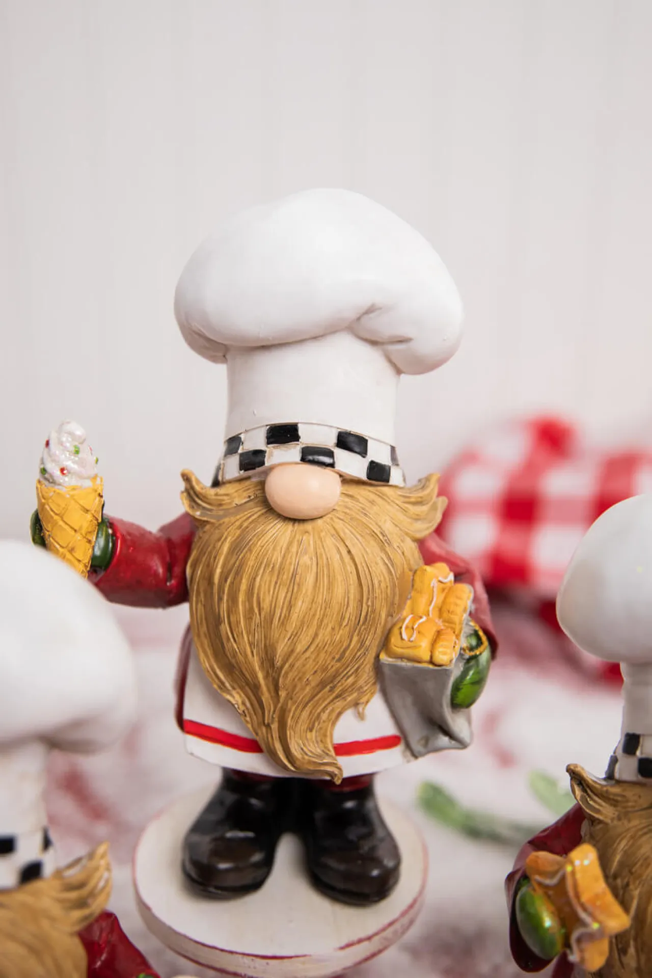 Hot Decorator's Warehouse 8.5" Resin Chef Gnome Figurine