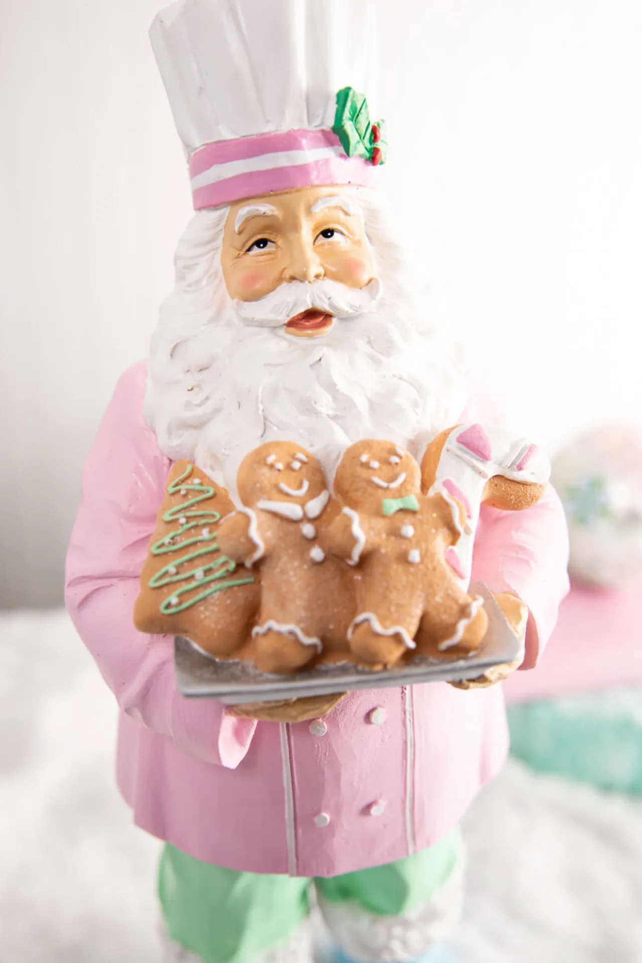 Outlet Decorator's Warehouse 16.6” Resin Pastel Gingerbread Santa Chef