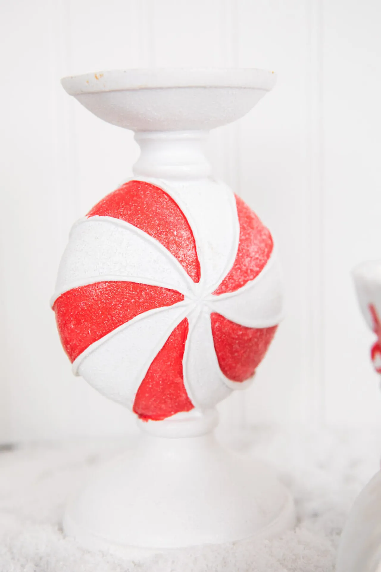 Hot Decorator's Warehouse 9” Resin Peppermint Candy Candle Holder