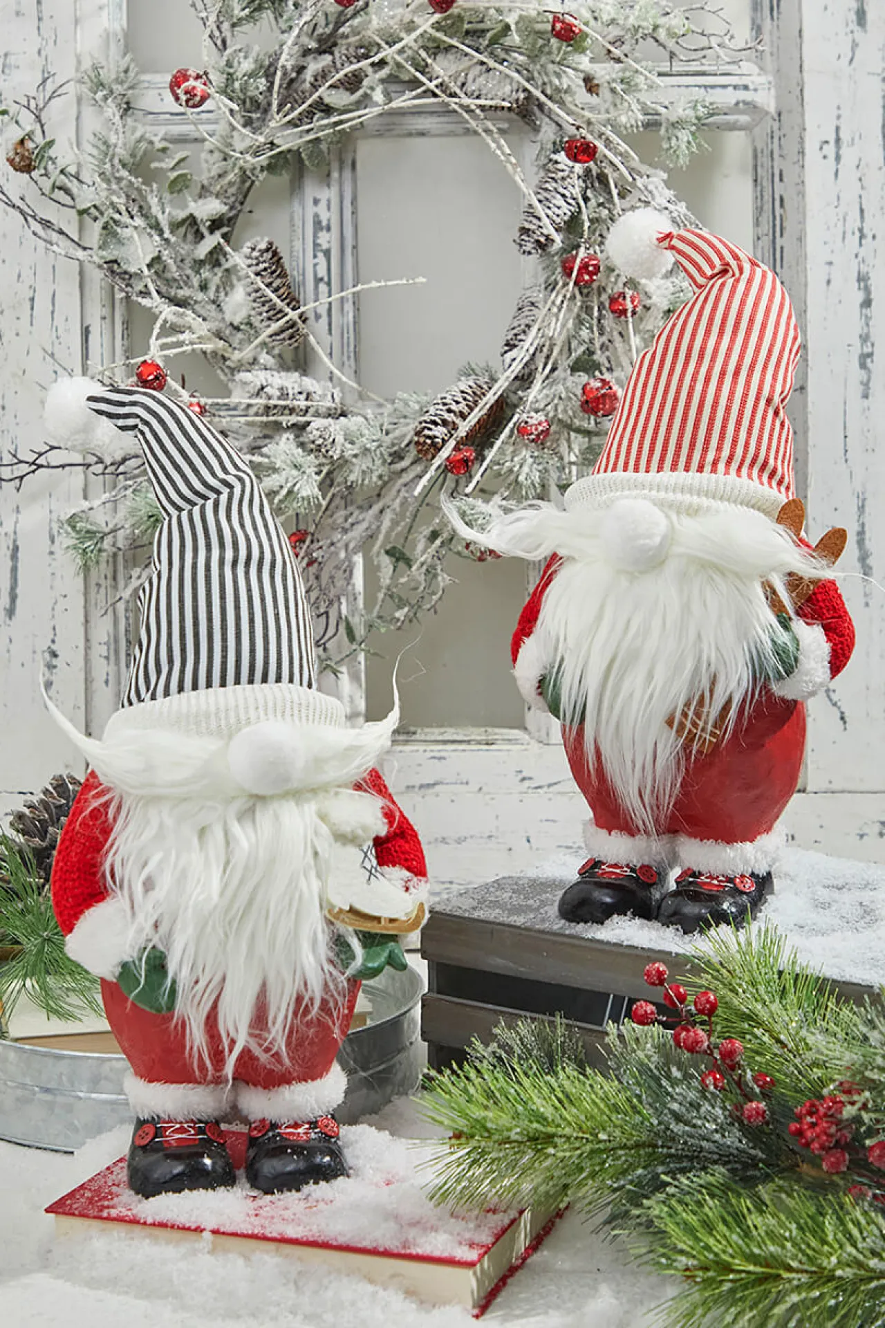 Online Decorator's Warehouse 13” Resin Santa Gnome Figurine