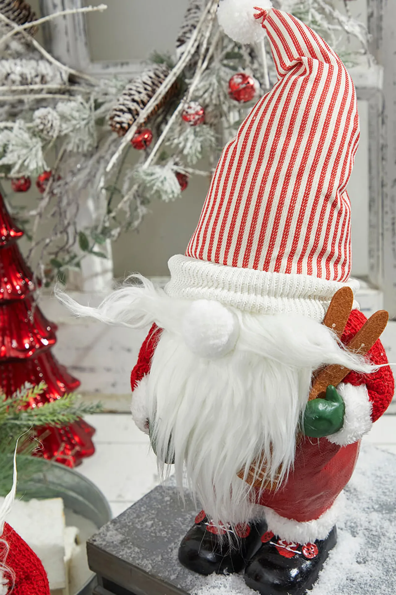 Online Decorator's Warehouse 13” Resin Santa Gnome Figurine