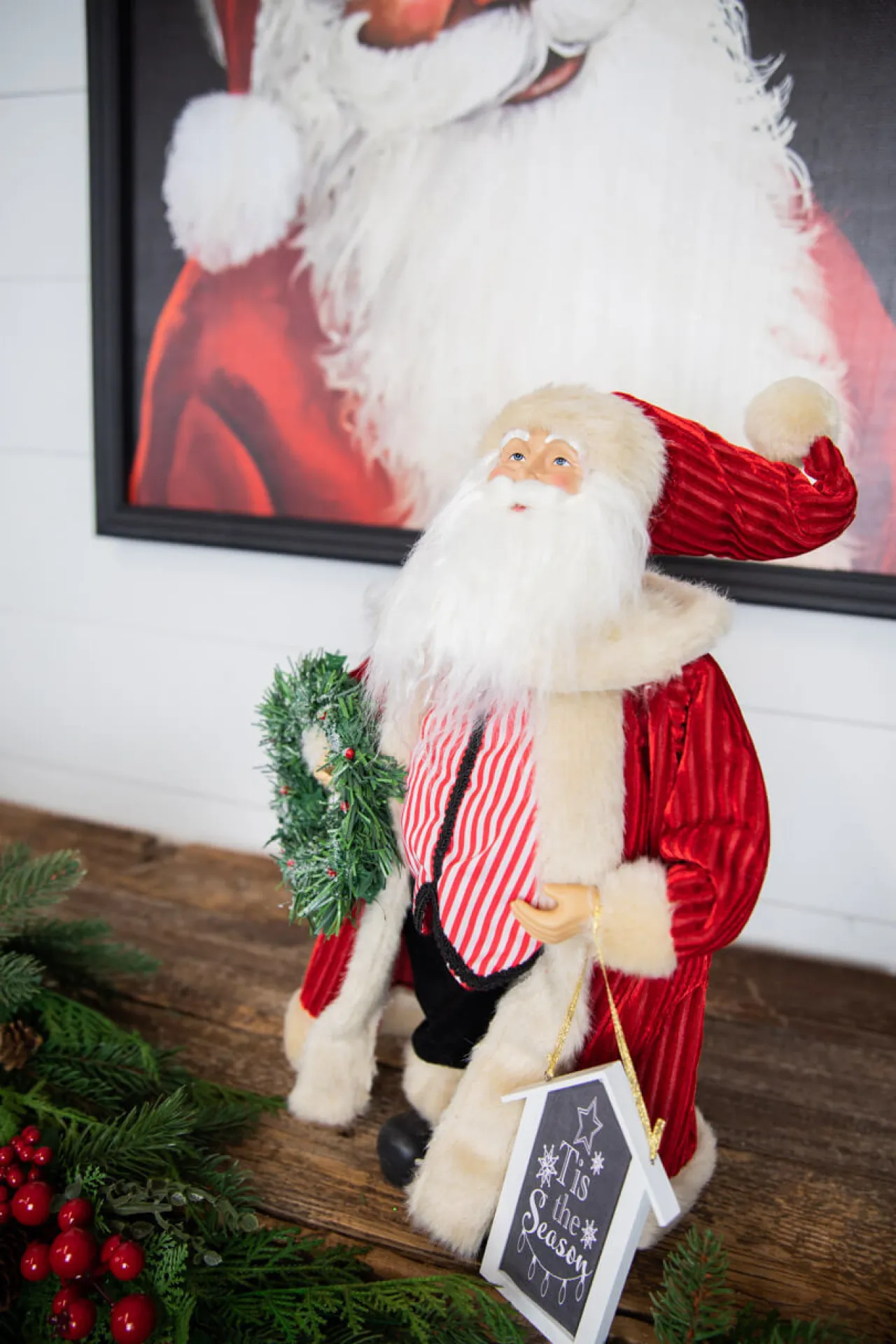 Best Decorator's Warehouse 16” Santa Figure "Tis The Season" Sign