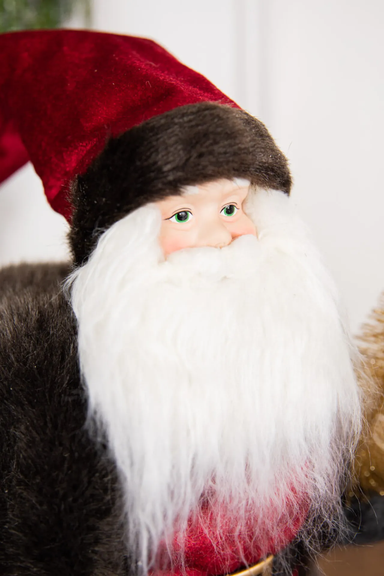 Clearance Decorator's Warehouse 19” Santa Figure With Stars & Tree