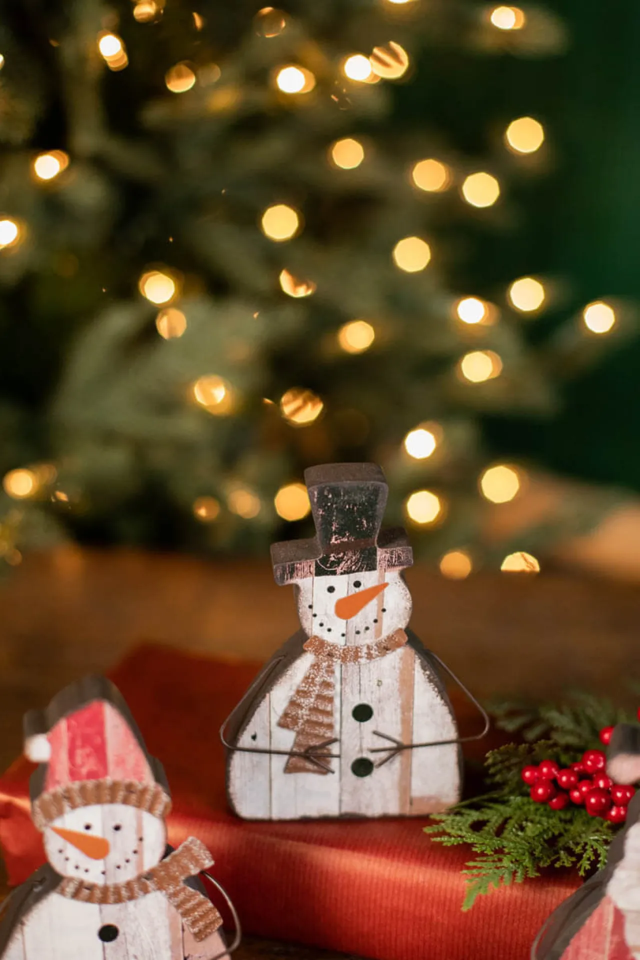 Clearance Decorator's Warehouse 6" Santa/Snowman Decoration