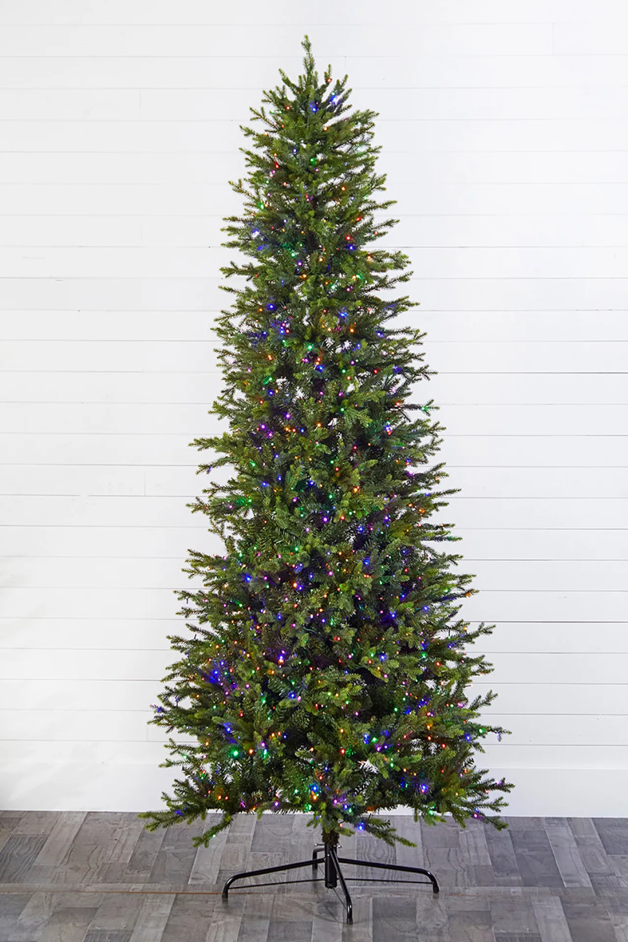 New Decorator's Warehouse 9' Slim Southern Fir With 1500 3mm Lights