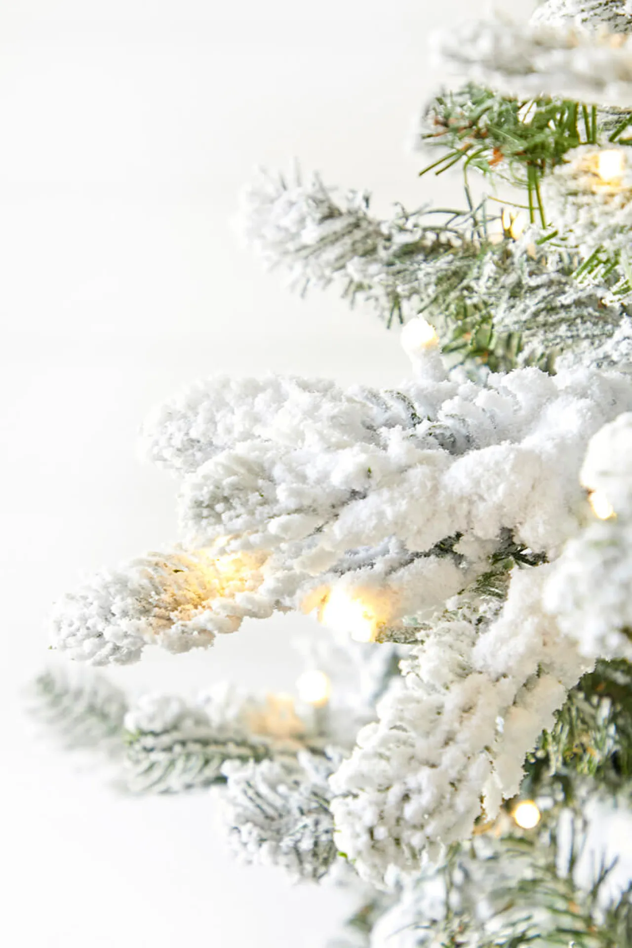 Outlet Decorator's Warehouse 7.5' Snowcrest Pencil Pine Artificial Christmas Tree With 500 Color-Changing Lights