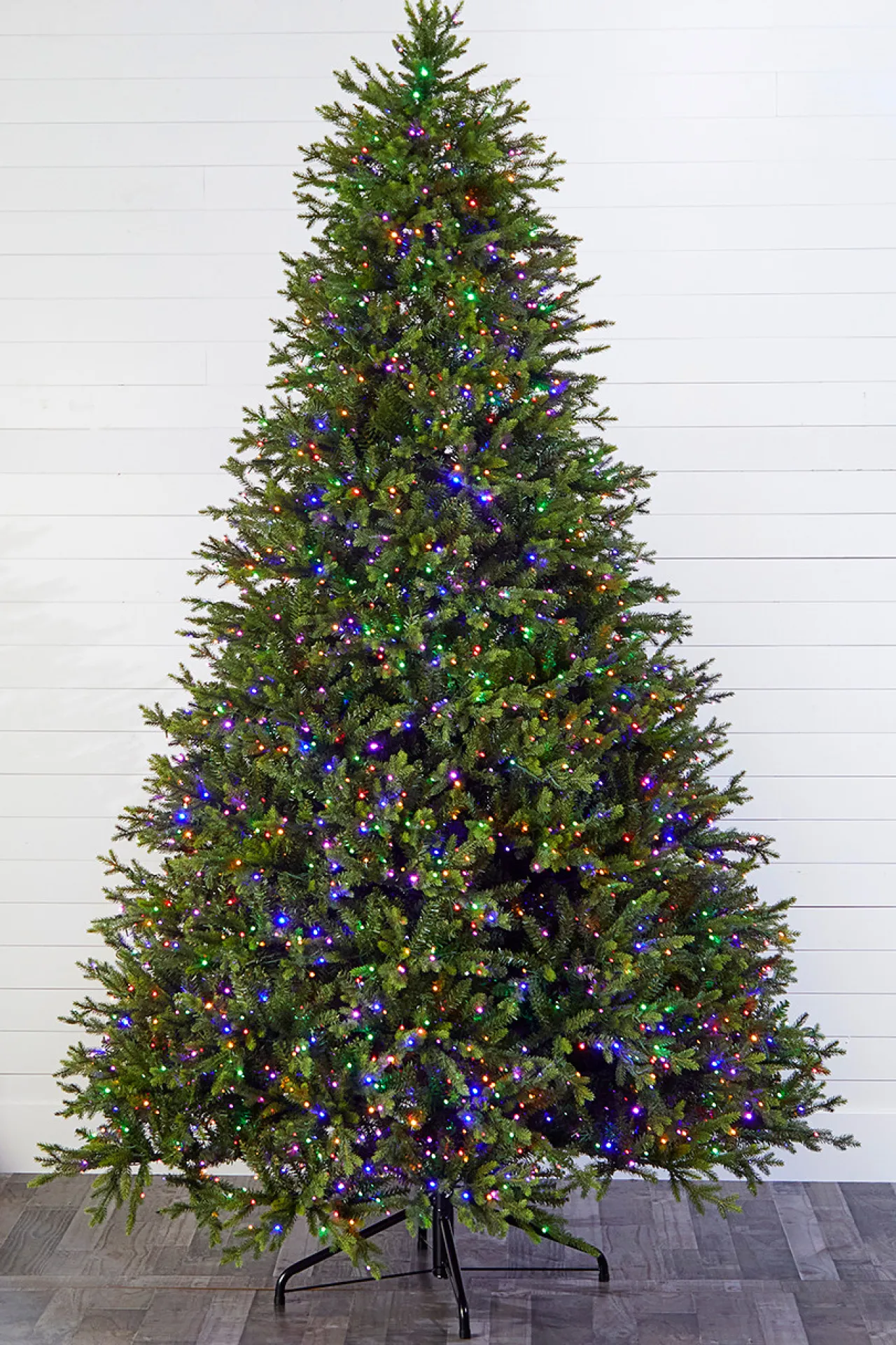 Clearance Decorator's Warehouse 10' Southern Fir With 3000 3mm Lights