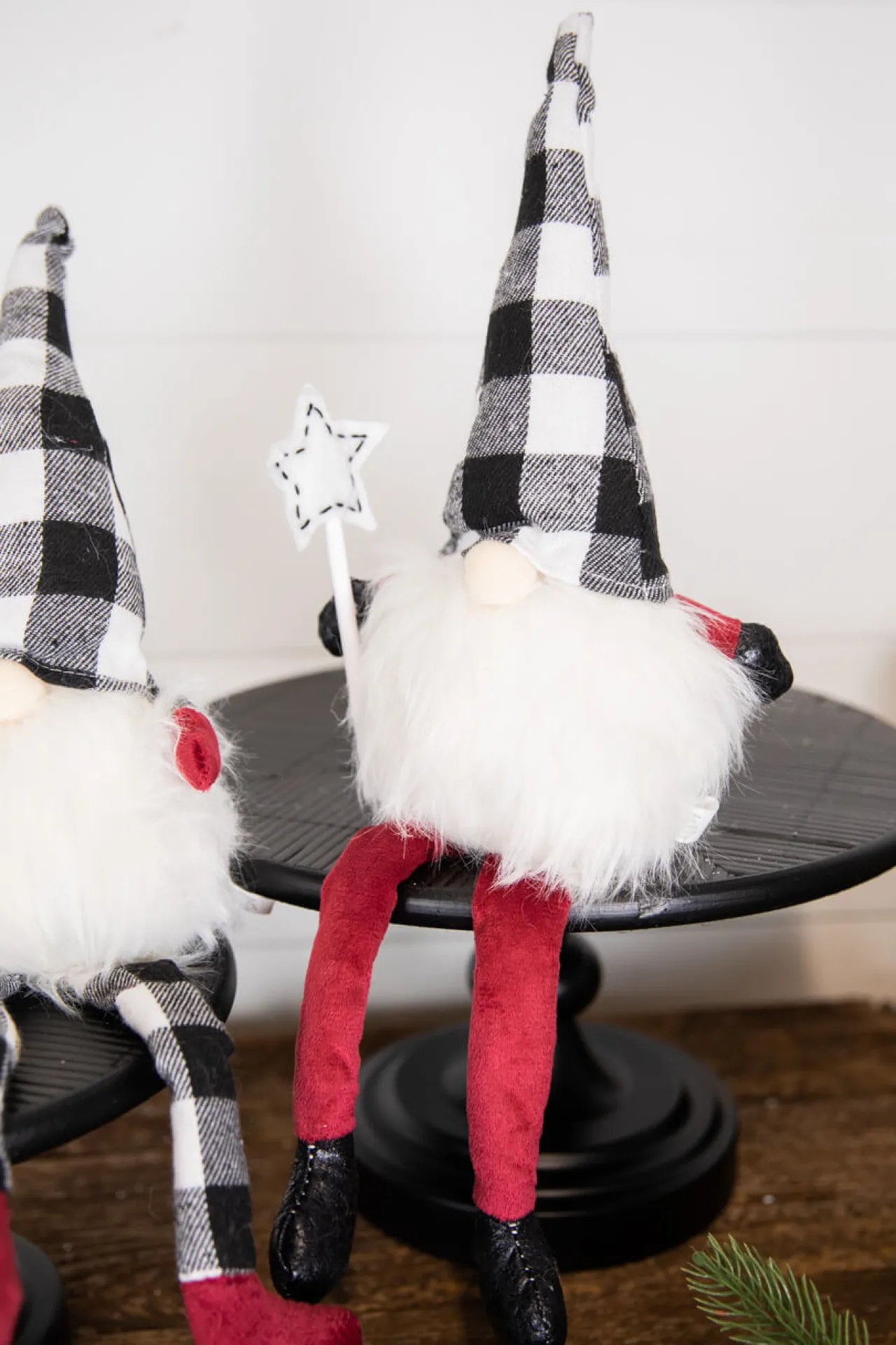 Hot Decorator's Warehouse 7” Star Wand Buffalo Check Sitting Gnome