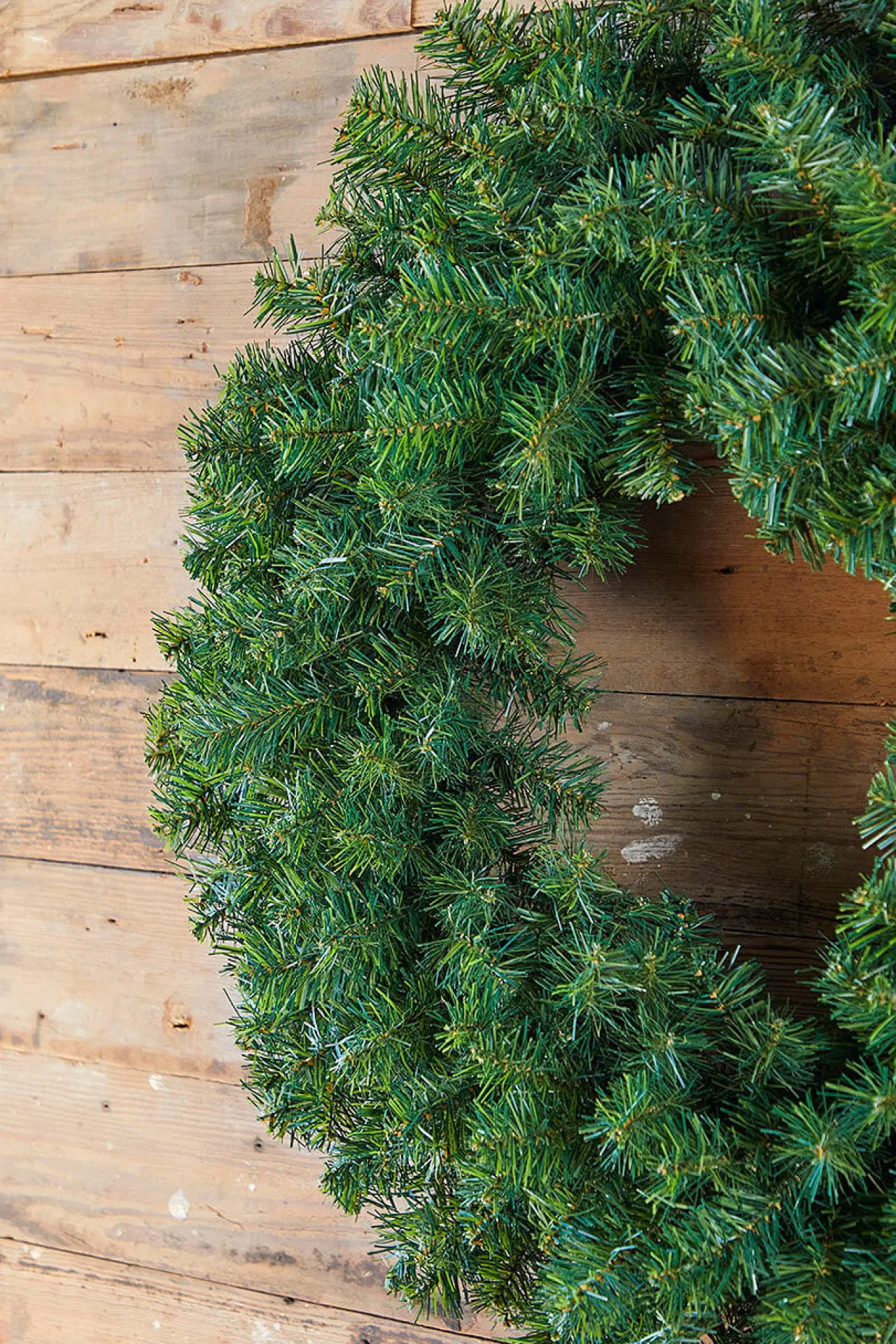 Best Decorator's Warehouse 36” Unlit Norway Pine Wreath