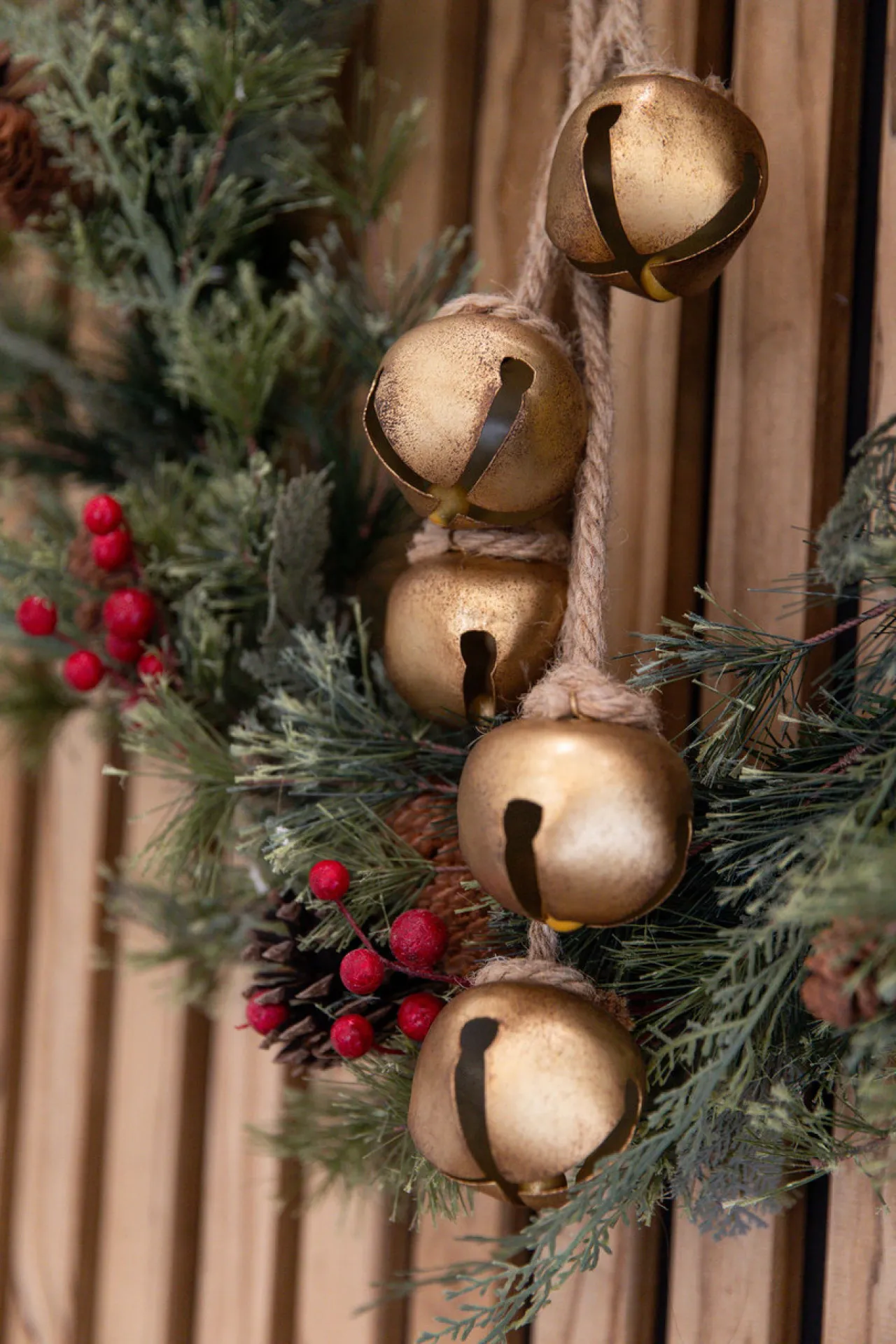 Hot Decorator's Warehouse 20" X 2.5" Metal Bells Ornament