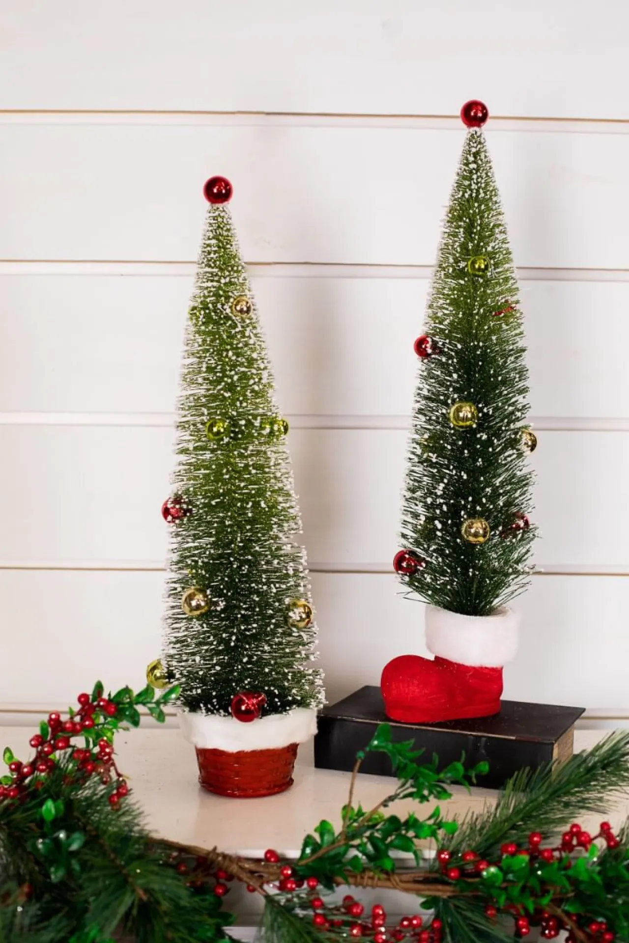 Decorator's Warehouse Bottle Brush Tree With Base