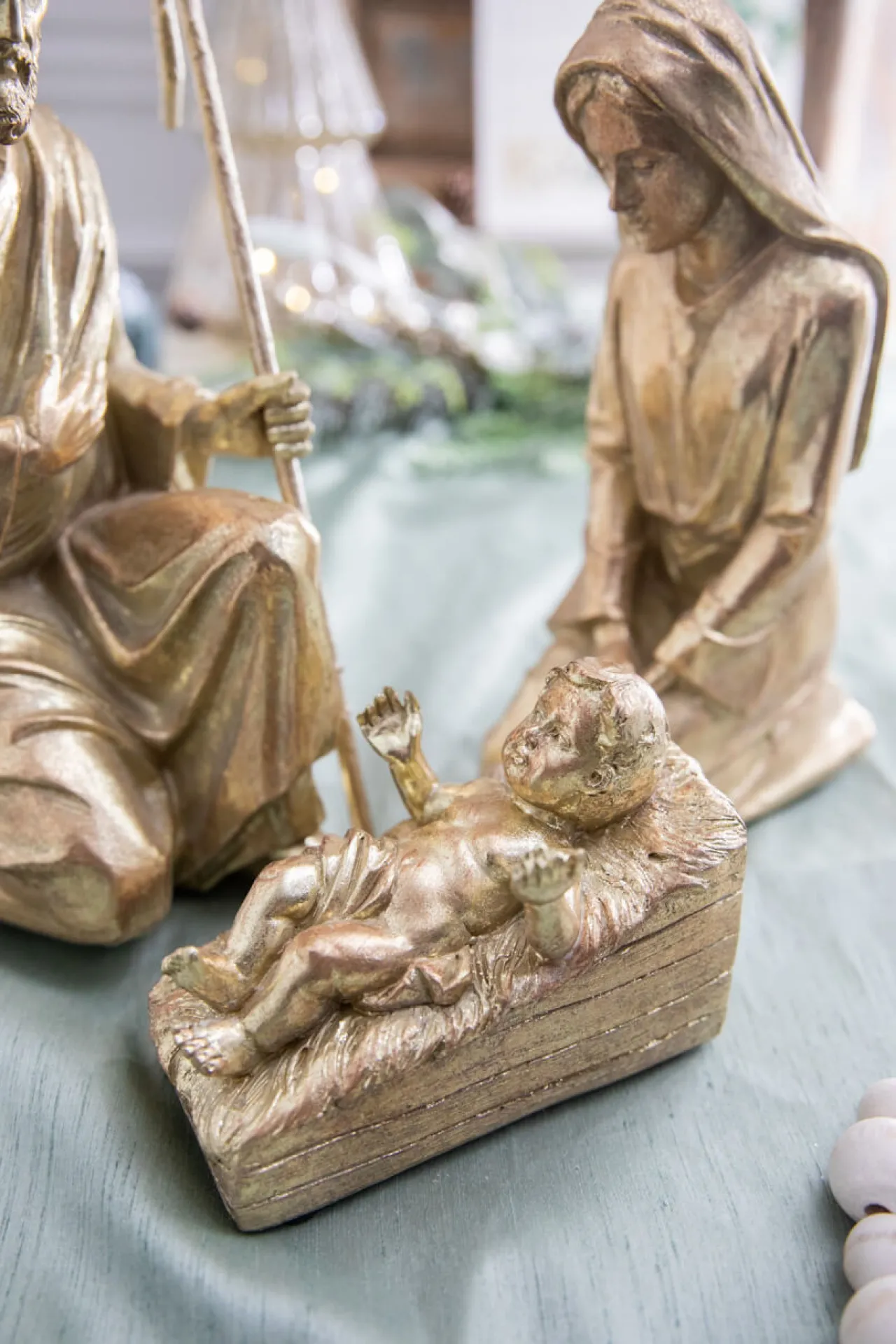 Online Decorator's Warehouse Elegant Nativity Set - 3 Pieces