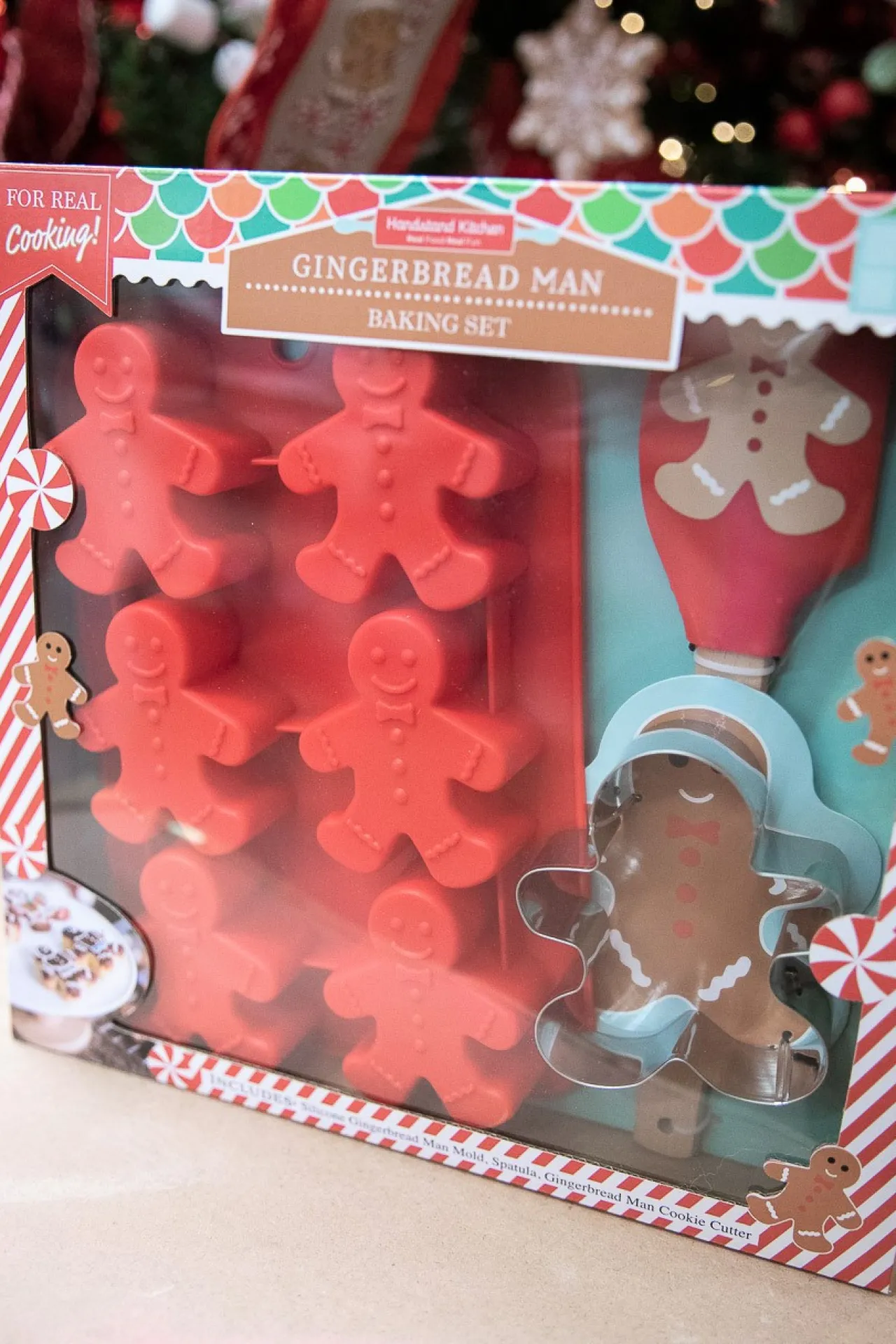 Discount Decorator's Warehouse Gingerbread Man Baking Set