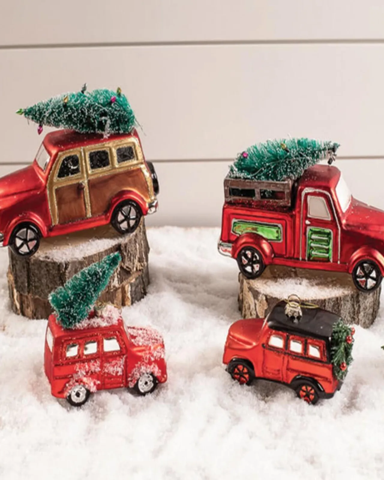 New Decorator's Warehouse Glass Car With Bottle Brush Tree Décor