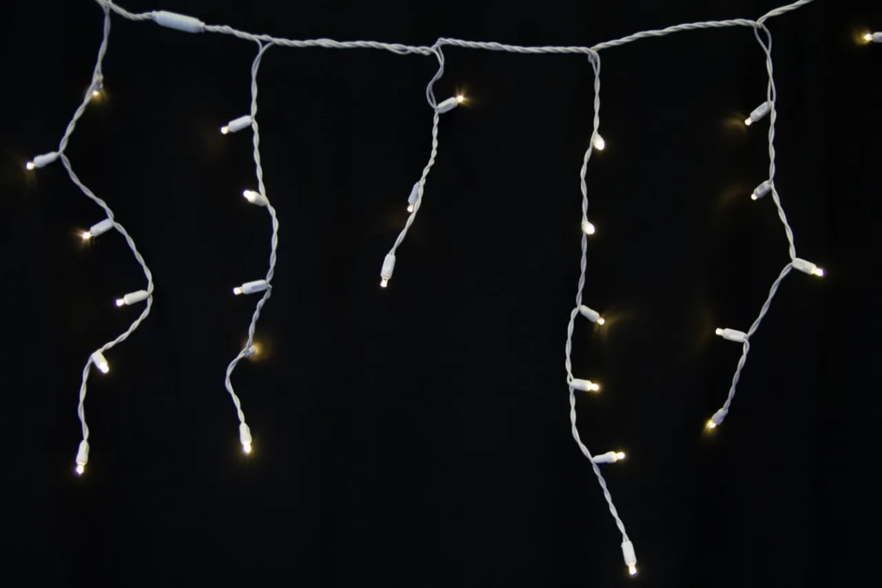 Hot Decorator's Warehouse Icicle Warm White - 5mm 70L 7.5'