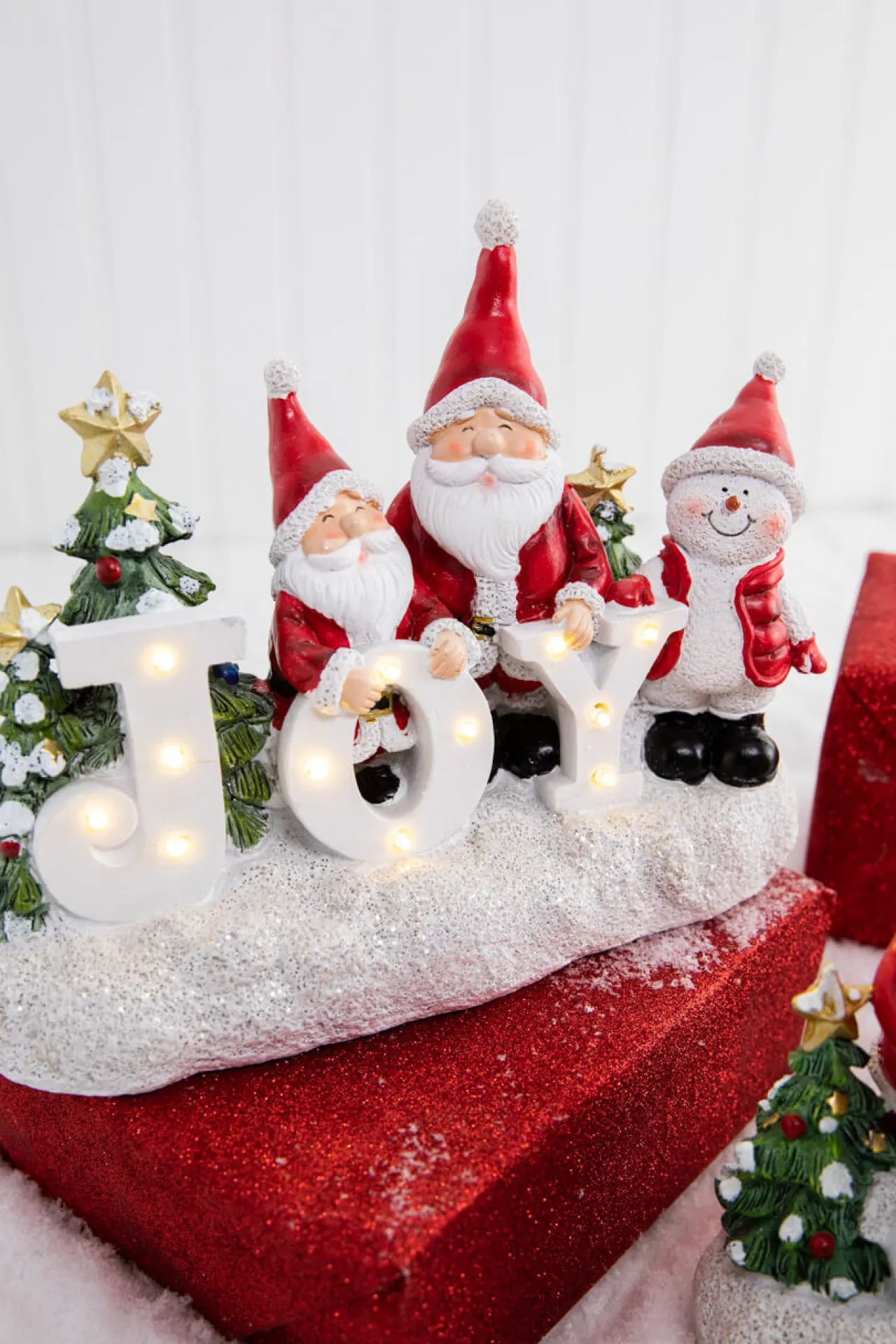 Clearance Decorator's Warehouse Lighted Holiday Resin Figure - Snowman On Right